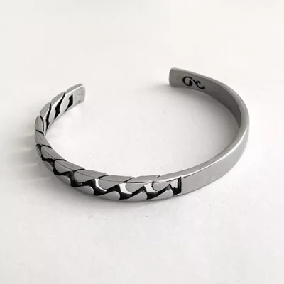 دستبند بنگل مردانه مدل توکیو کارتیر کد Men0027