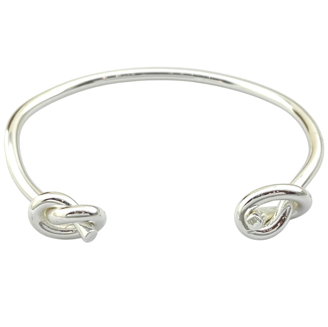 دستبند زنانه بنگل مینیمال مدل گره کد B5331