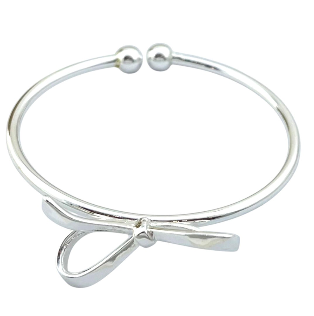 دستبند زنانه بنگل مینیمال مدل پاپیون کد B5330