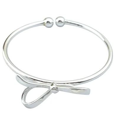 دستبند زنانه بنگل مینیمال مدل پاپیون کد B5330