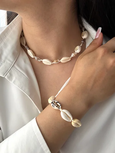 دستبند و گردنبند صدف کد M1014